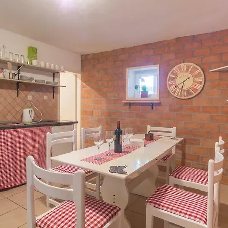 Apartmants Marijana 61 Sukosan